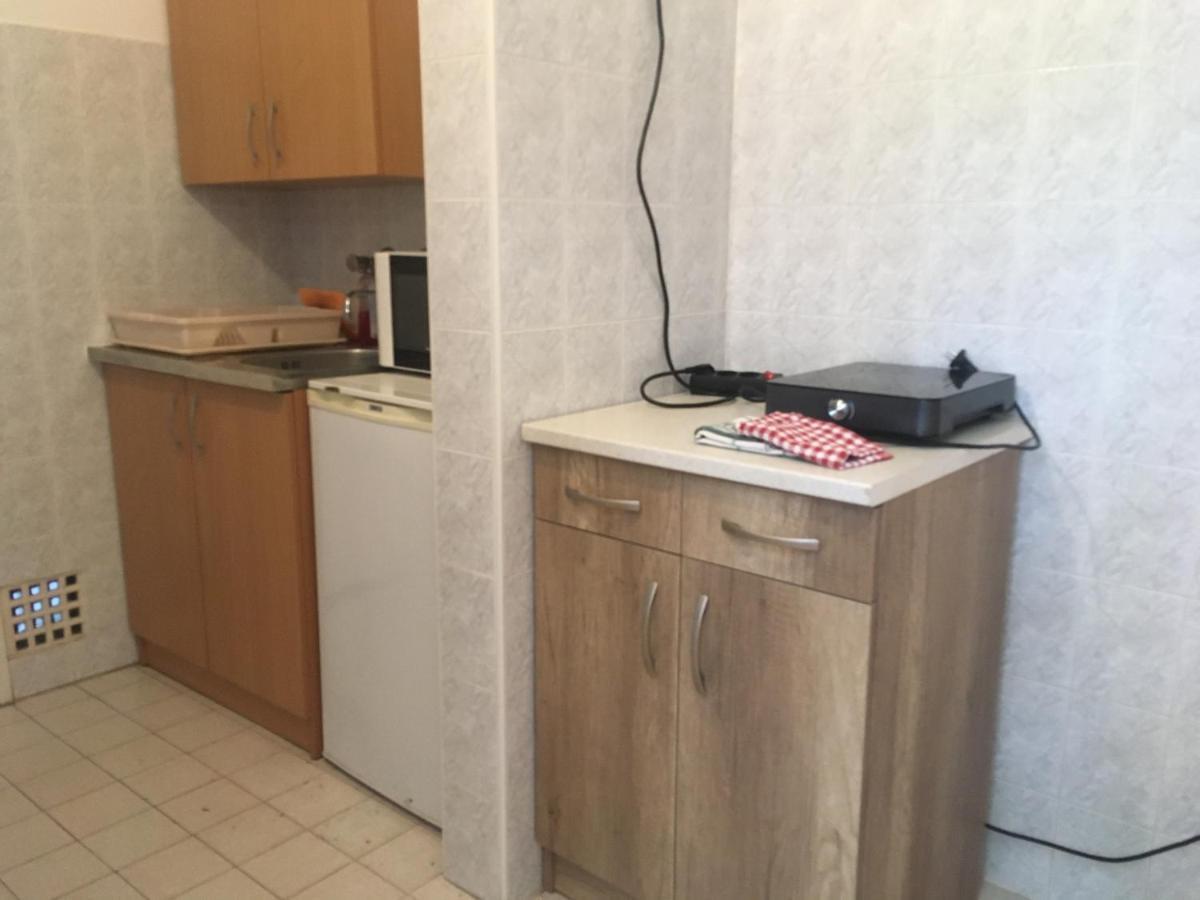 Honved N4. Apartman بالاتوليلّي المظهر الخارجي الصورة